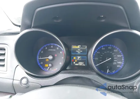 2015 Subaru Legacy 2.5I Limited z USA, uszkodzony, nr VIN 4S3BNAL65F3010045